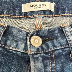 Moussy Distressed Indigo Jeans